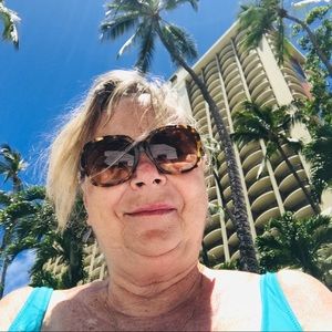 Meet your Posher, Paula